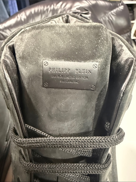 Philipp Plein Black High-Top Skull-Embossed Boots main image 4